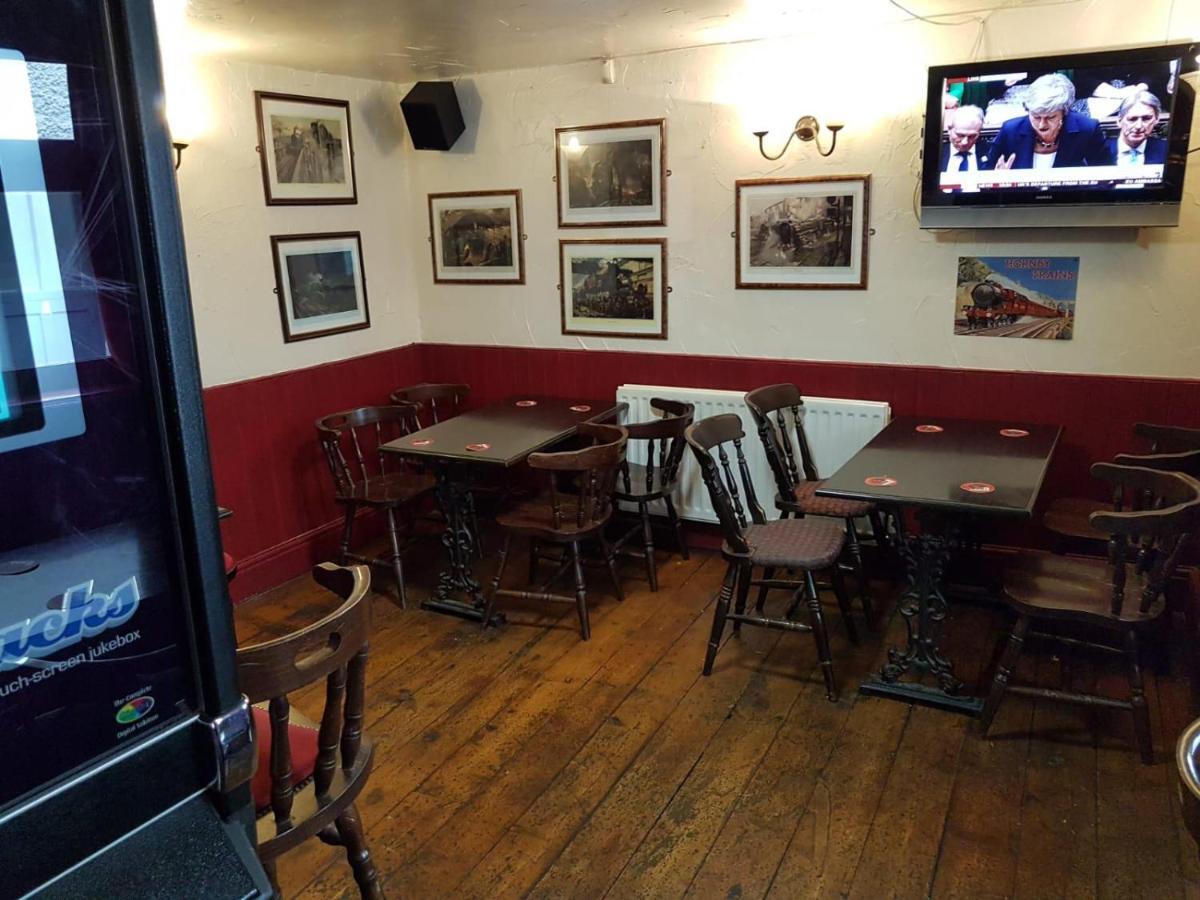 The Railway Inn Долиш Экстерьер фото